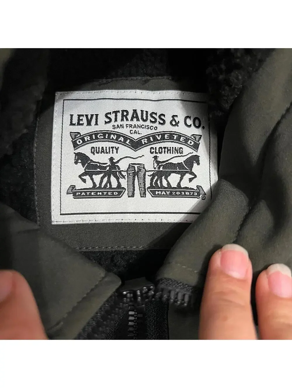 Levi's Men's Olive Green Sherpa Lined Hooded Coat size Large